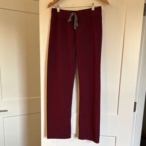 Figs Women’s burgundy Livingston XS scrub pants
